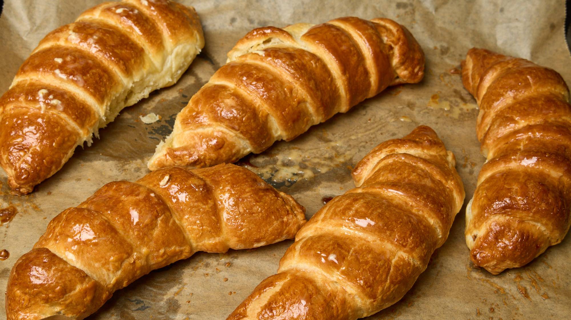 Рогалики с бананами и шоколадом.