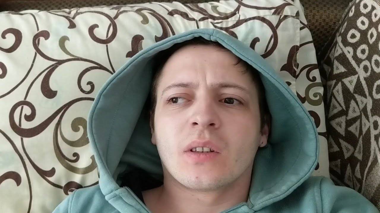 НЕТ СИЛ ДОСТАТЬ ОДЕЯЛО ИЗ-ЗА ОТСУТСТВИЯ ДЕВУШКИ. ЛЕЖУ И ЗАМЕРЗАЮ