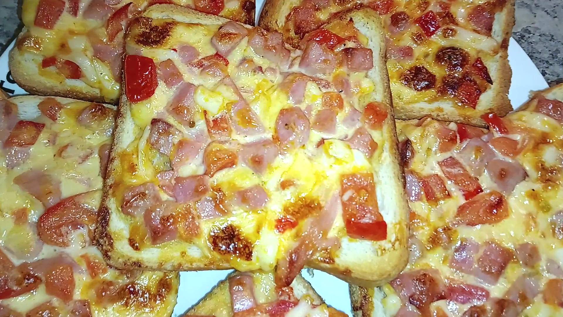В СТО РАЗ ВКУСНЕЕ ПИЦЦЫ. ПРОСТОЙ РЕЦЕПТ ОЧЕНЬ ВКУСНЫХ ГОРЯЧИХ БУТЕРБРОДОВ В ДУХОВКЕ