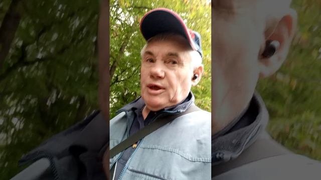 Автор канала идёт в е..я...