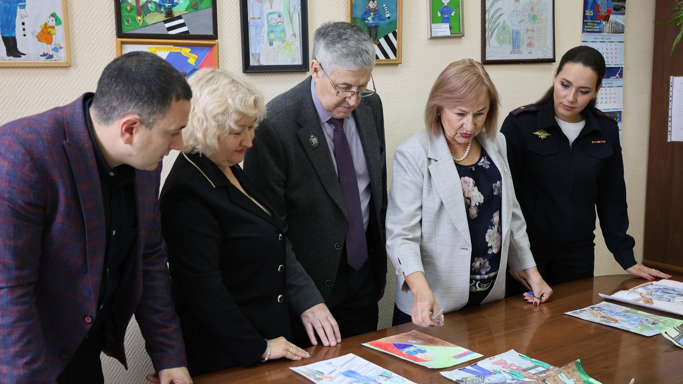 В УМВД по Тамбовской области подвели итоги конкурса рисунка «Мои родители работают в полиции»