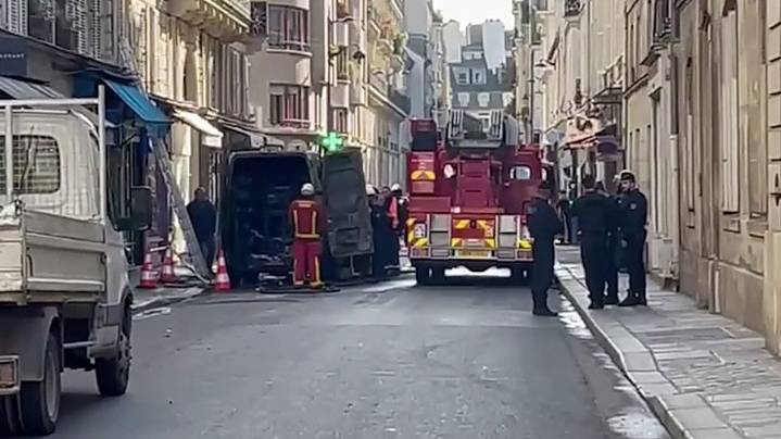 Parisien: автомобиль загорелся недалеко от резиденции премьера в Париже