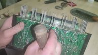 Блок предохранителей ваз 2107. Сгорела дорожка на плате! Паяю перемычку.