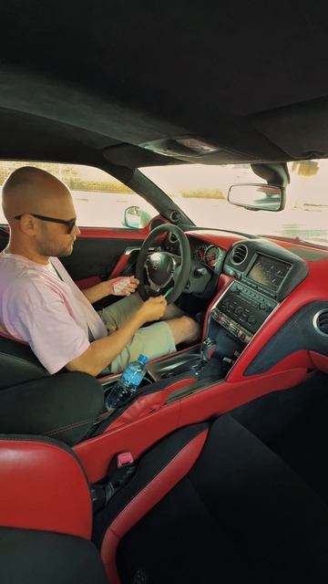 Один день из жизни с Nissan GTR R35
