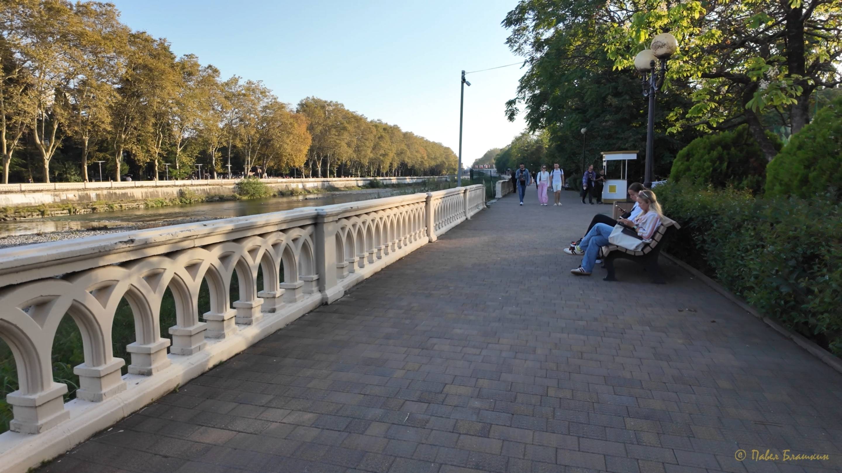 На набережной Сочи