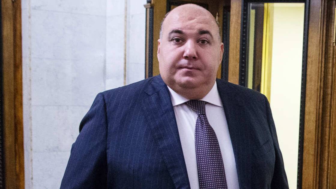 Суд национализировал 60 объектов недвижимости депутата-прогульщика Юрия Напсо