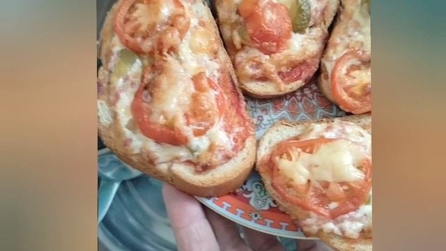 Горячий бутерброд, Ленивая пицца. Быстрый рецепт. На завтрак или  перекус. Готовлю.