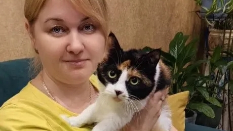 Вяжу коврик, отдыхаю. Нашла час на любимое занятие
