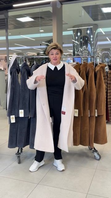 НОВАЯ КОЛЛЕКЦИЯ ПАЛЬТО ИЗ  ИТАЛЬЯНСКОЙ ТКАНИ SURI ALPACA  75% И ШЕРСТЬ VIRGIN WOOL 25%  71900р