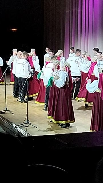 Русский народный хор имени М. Е. Пятницкого .