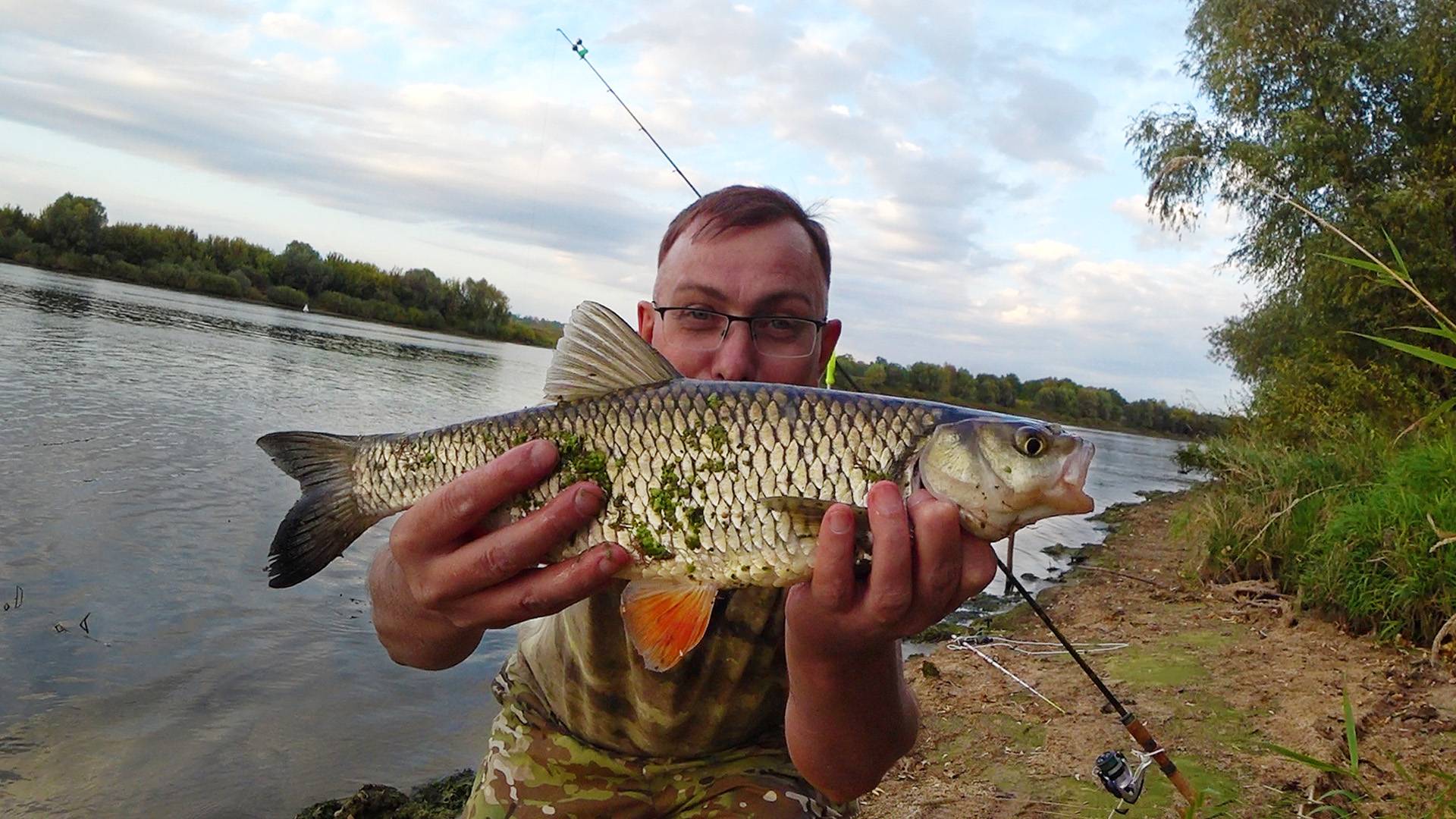 Поход с ночевкой. Рыбалка на Оке. Что поймаю, то и ем!