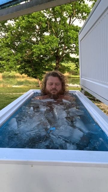 Бывает и по быстренькому #iceman #icebath #coldplunge