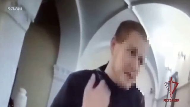 В Москве пьяный мужчина вломился на территорию детского сада, чтобы поспать