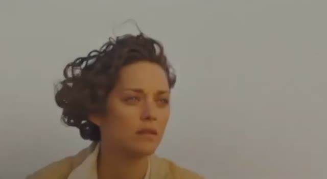 Marion Cotillard .