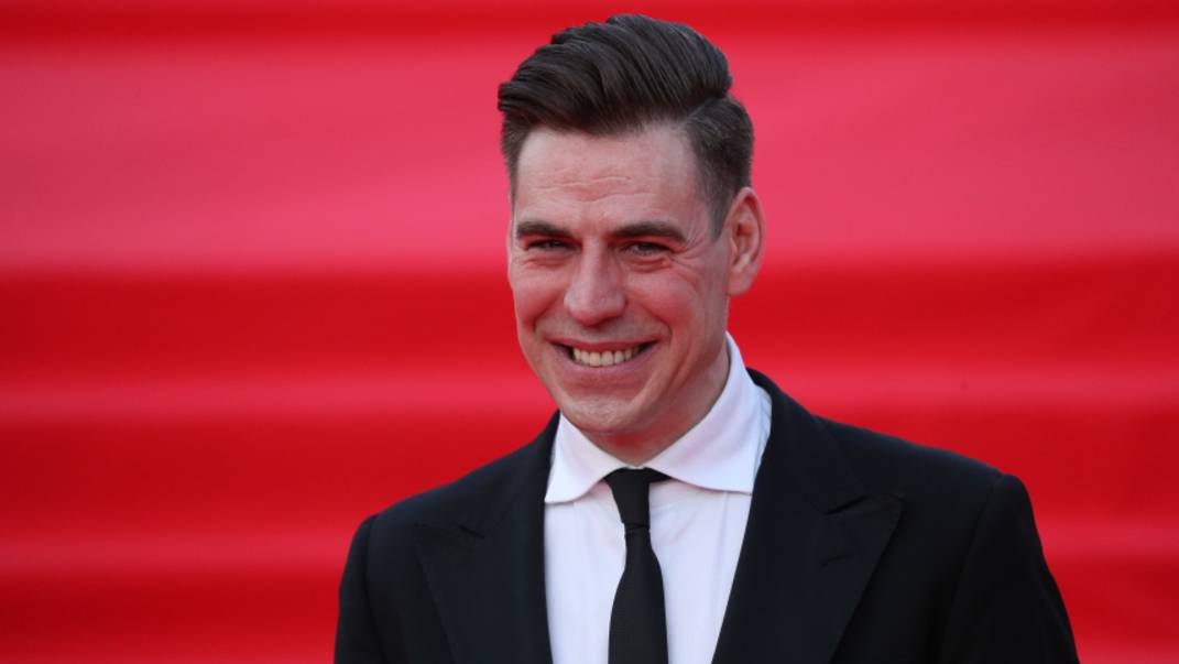 Унизительные роли и сломанные кости: на что готовы звезды ради славы