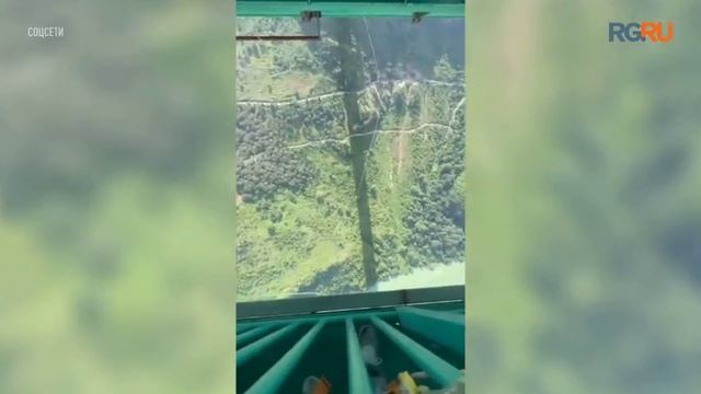 Аттракцион для самых смелых: В Китае можно спрыгнуть на банджи с самого высокого моста в мире