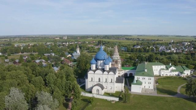 СЕРГЕЙ ВЕСТНИК
У строгого старца-схимника украли последние деньги. Вместо полиции он велел привести