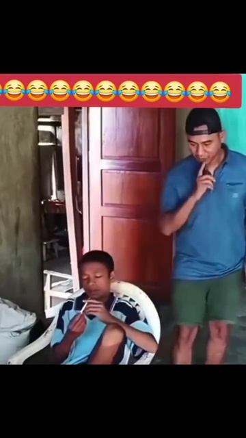 Никогда Штирлиц не был так близко к провалу😂