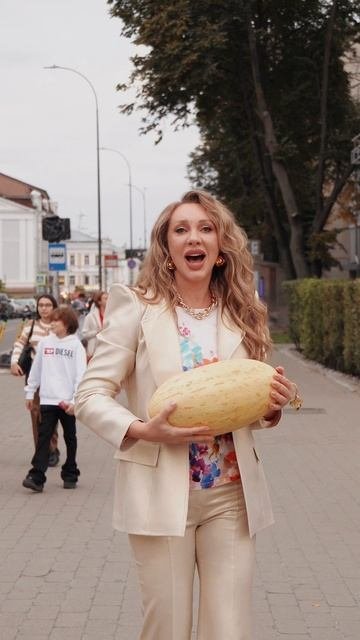 Друзья, желаю вам медово-золотистого настроения!