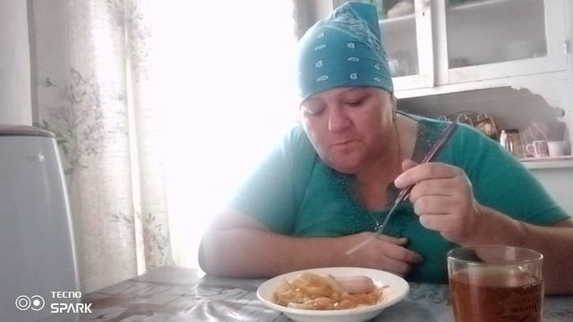 Ужин. Макароны с сосисками. приятного просмотра 😉.