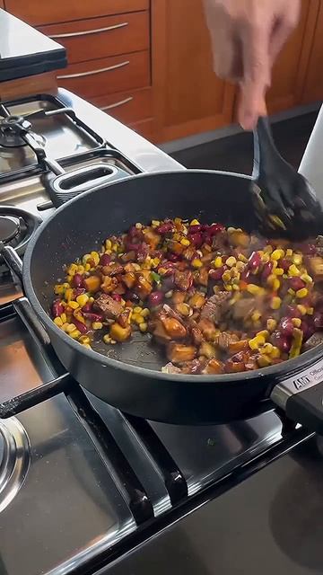Оригинальный рецепт плова в сковородке AMT Gastroguss
