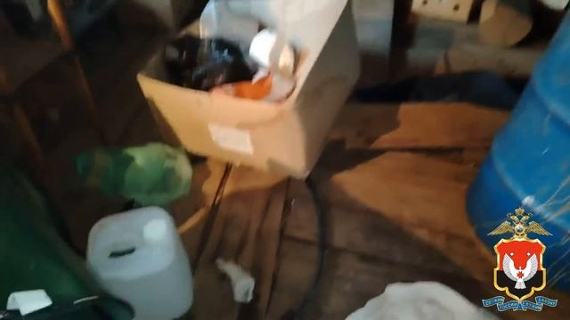 В Удмуртии полицейские ликвидировали нарколабораторию, оборудованную в деревенской бане