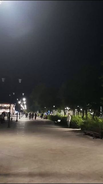 Что происходит в Евпатории вечером. Конец сентября. Часть 1