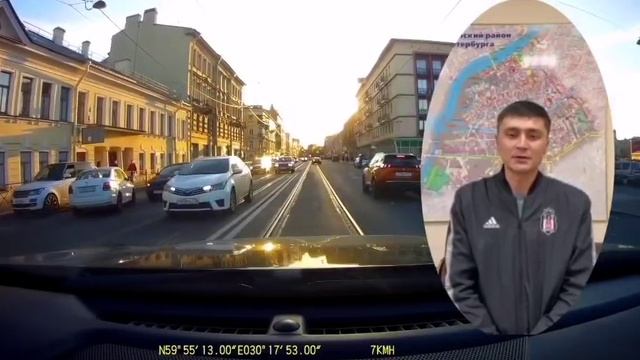 В Питере мигрант-лихач чуть не сбил пешеходов.