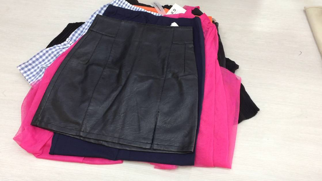 ж295. Юбки сток + крем