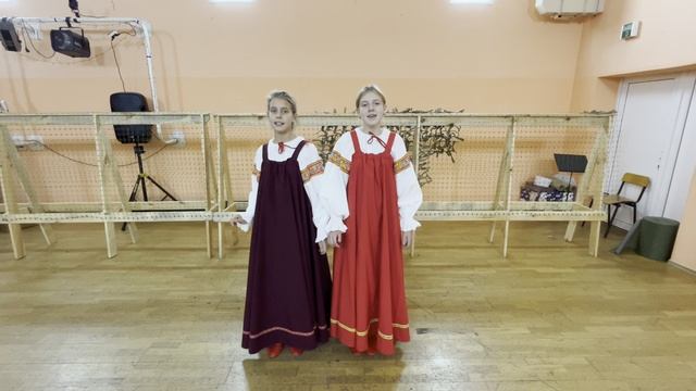 "Две кумы" Сопина Алёна и Вотякова Алиса