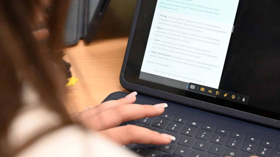 Женщина пожаловалась чат-боту на проблемы в браке и зарезала мужа