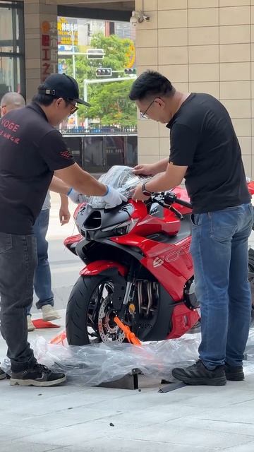 Распаковка Voge RR 500 S