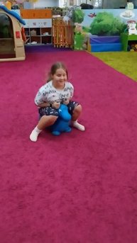 Дарина и убегающее детство