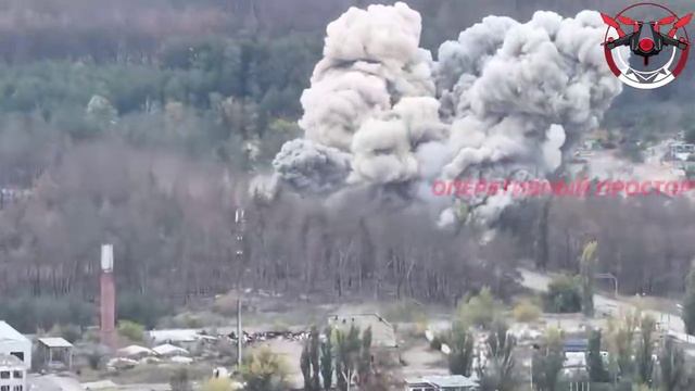 💥Удар ФАБ-3000 по подземному месту размещения боевиков ВСУ…🇺🇦
(Купянское направление🗺️)