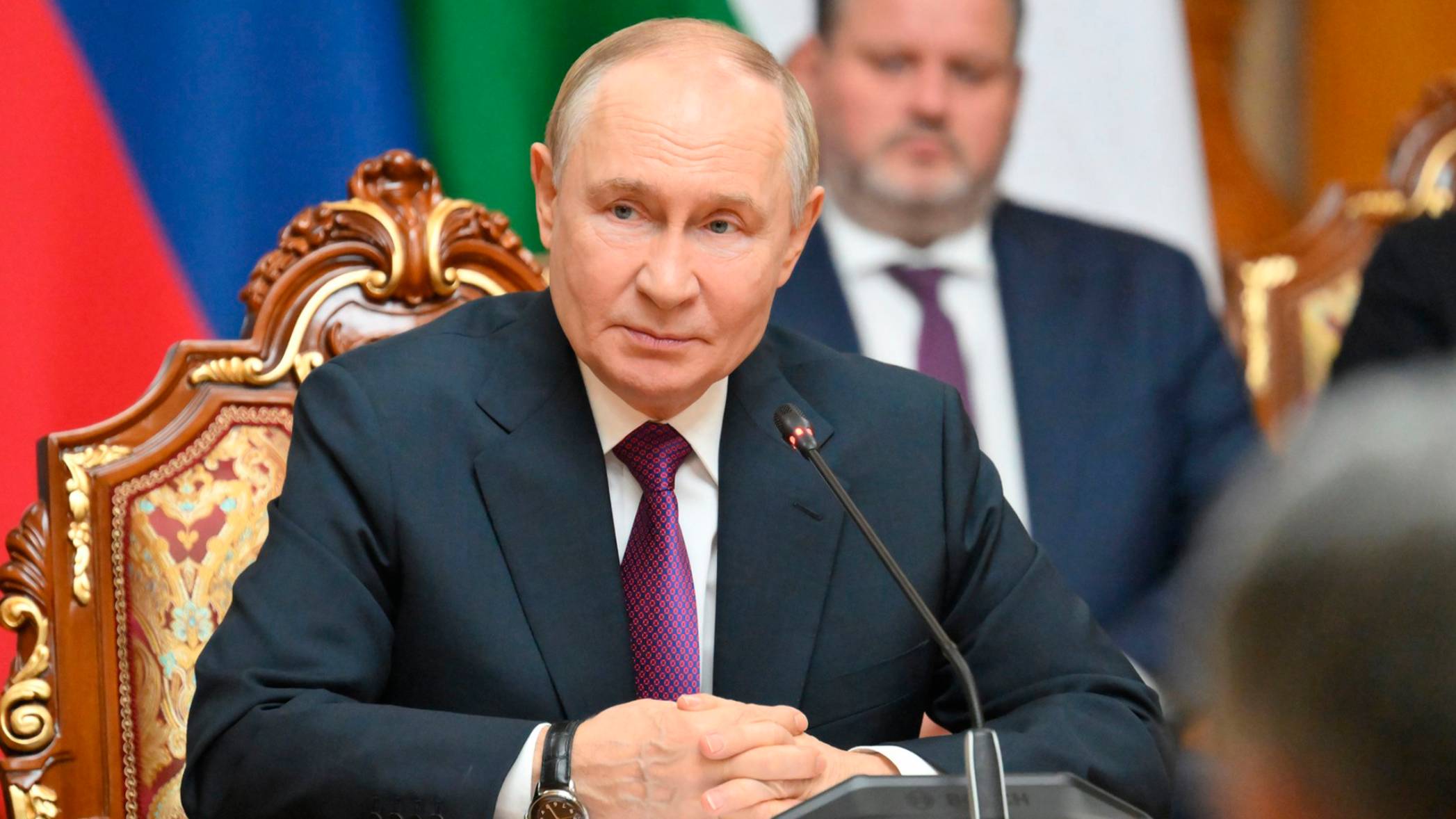 Путин отметил весомый вклад трудовых мигрантов из Таджикистана в развитие экономики РФ