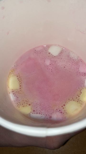 МАРШМЕЛЛОУ С КАКАО ВО ВКУСНО И ТОЧКА! НОВИНКА РОЗОВЫЙ ГОРЯЧИЙ ШОКОЛАД В РОССИЙСКОМ МАКДОНАЛДС