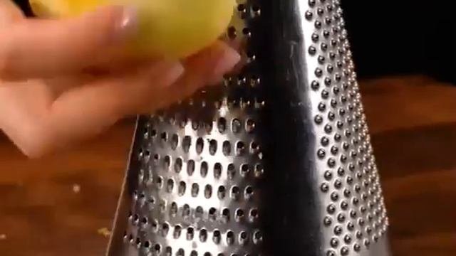 Я просто смешиваю воду с мукой! Я ем их вместо хлеба