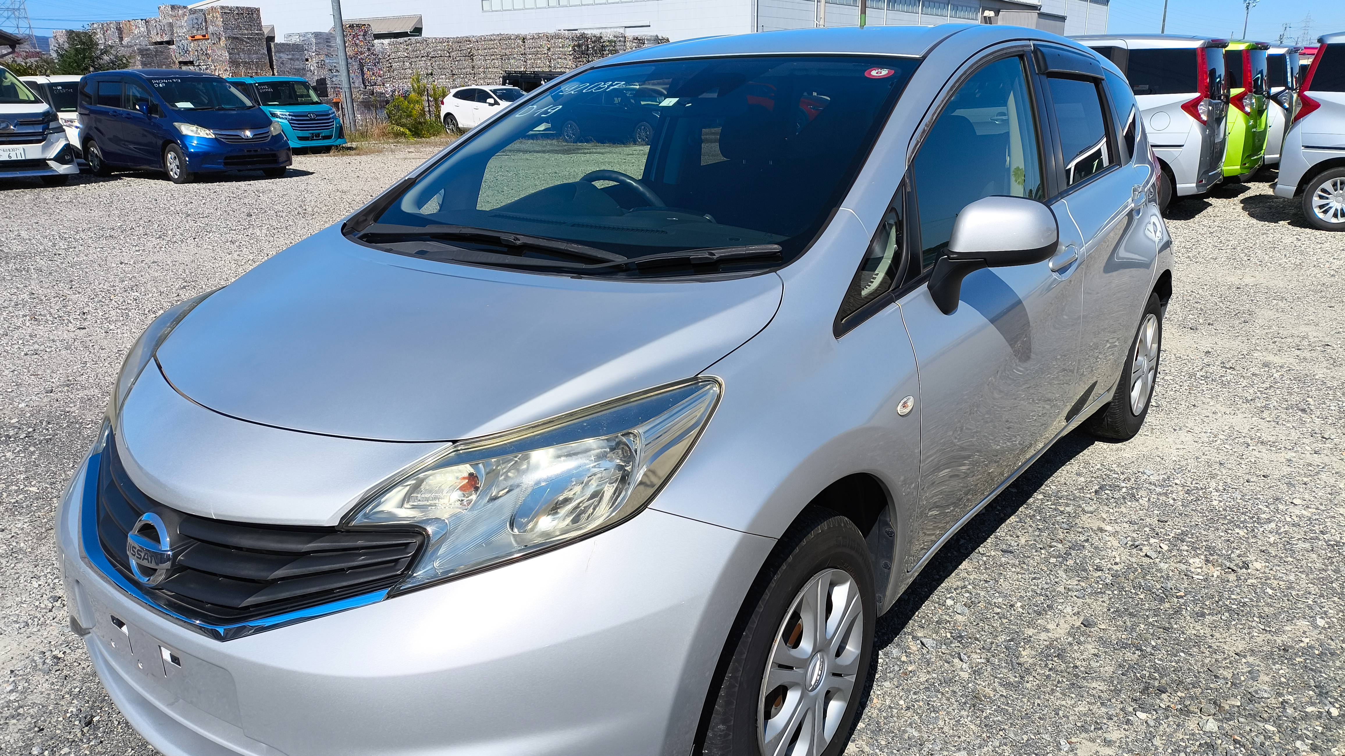 Nissan Note E12-192037