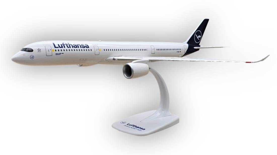Модель самолета Airbus A350 Lufthansa 1:200