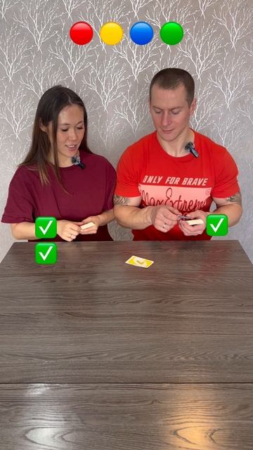 Успей накрыть карту нужного цвета😉