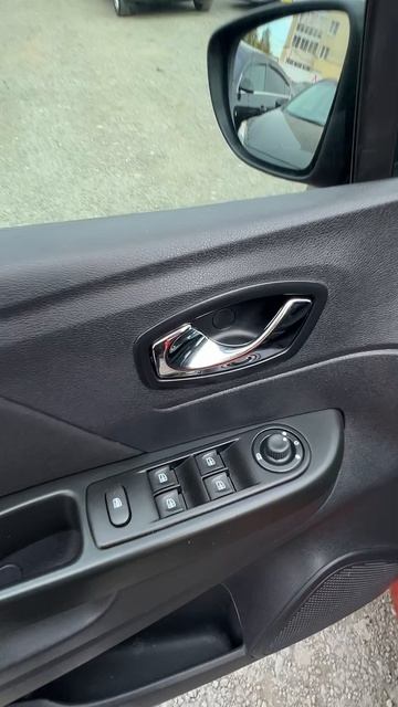 Renault Captur Кроссовер 5 дв. Базовая 2.0 AT 2016