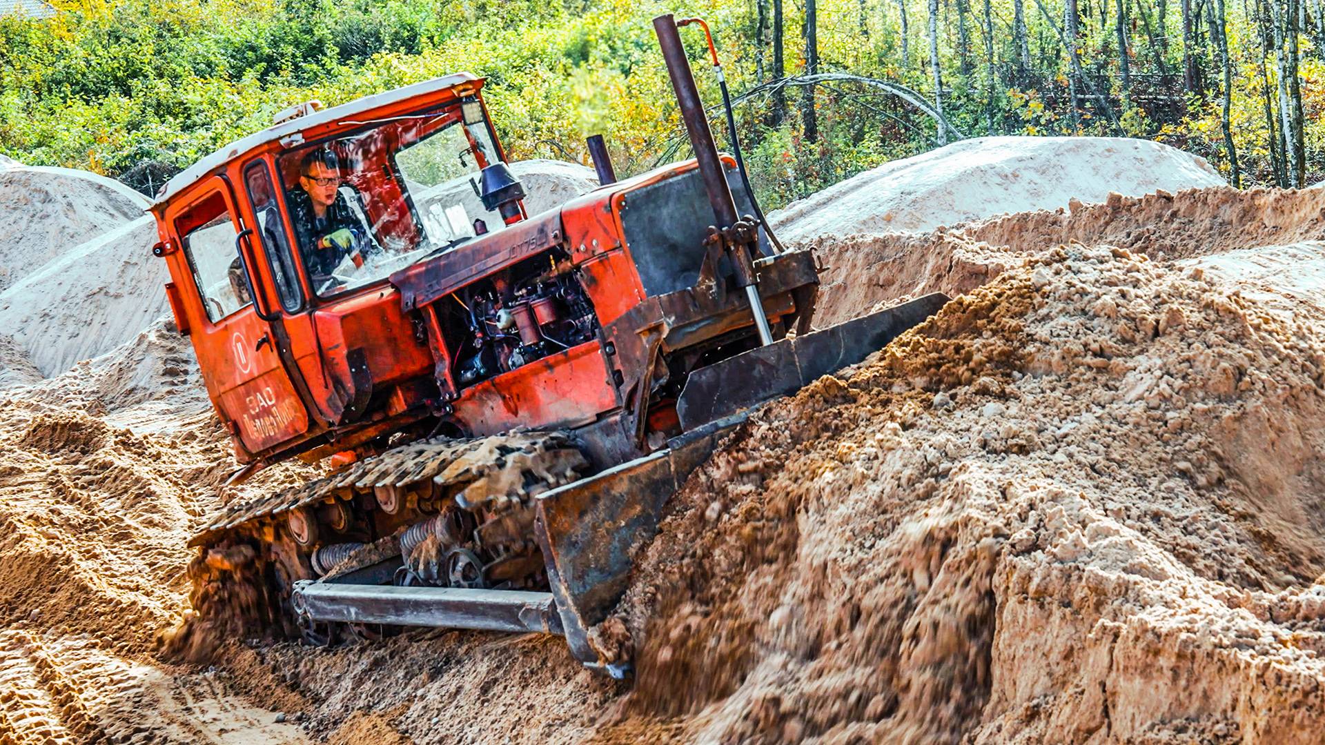 ПЕРВЫЙ РАЗ НА ДТ-75. БЕЗ ОПЫТА. БЕЗ ПОДСКАЗОК.