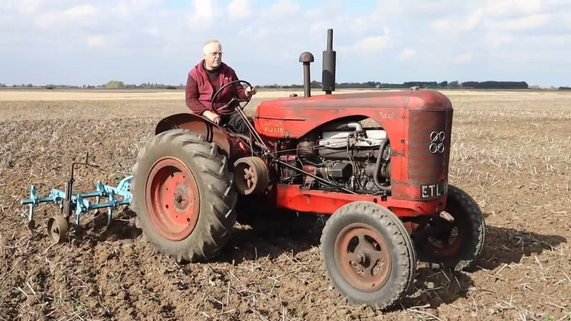 ЭТО ВИДЕО НАБРАЛО 1 МЛН ПРОСМОТРОВ! Трактора 1950-ых! Как новые! #4