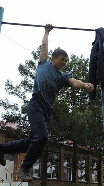 One Arm Chin Up, One Arm Pull Up