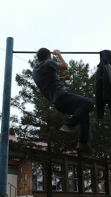 High One Arm Pull Up