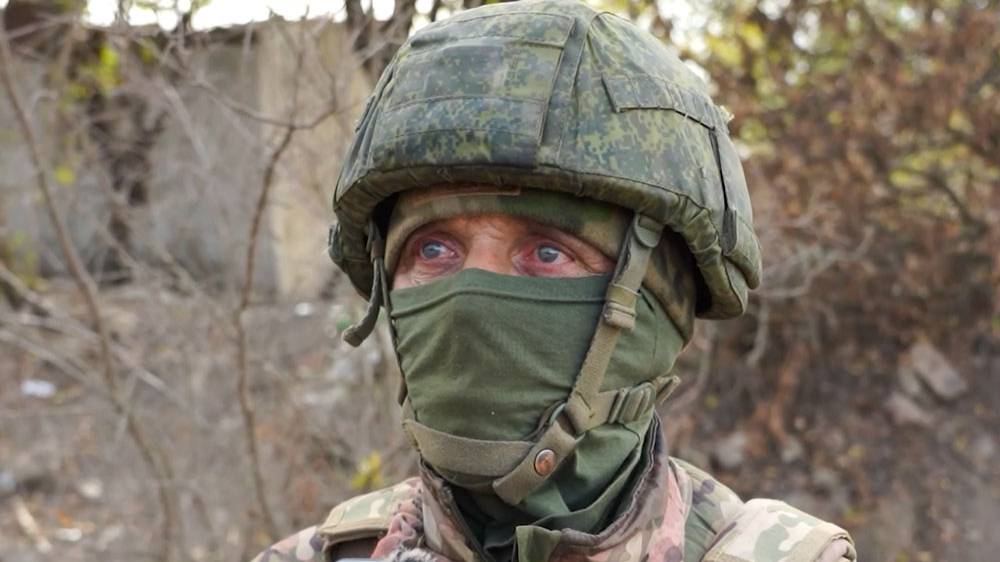 ВСУ минируют своих раненых и ставят растяжки, разбрасывая вокруг медали Великой Отечественной