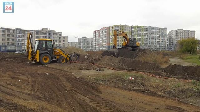 Вместо грунтовки—ровный асфальт: на  улицу Чернышевского в Абакане зашла тяжелая техника