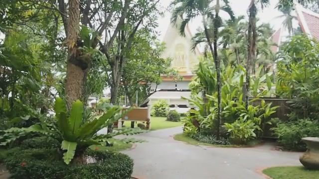 Территория отеля Santhiya Tree Koh Chang Resort (Таиланд, Ко Чанг).