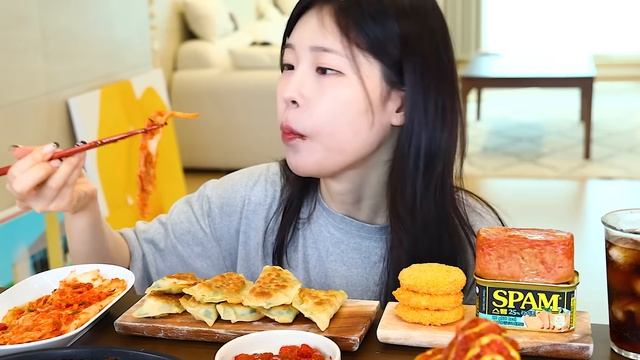 ASMR Мукбанг