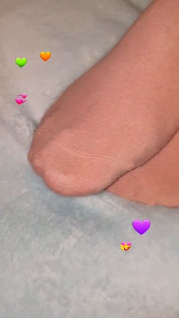 ●●•••